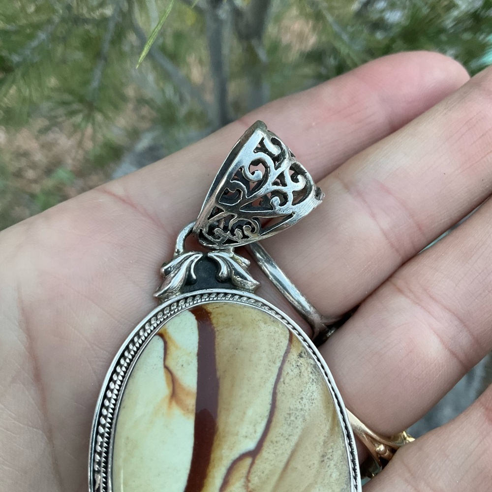 Banded Desert Jasper Pendant - Picture 6 of 9